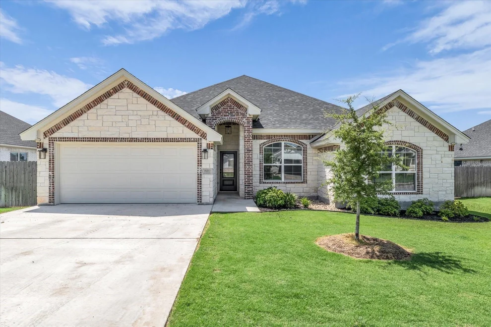 Unit for sale at 820 Secretariat Drive, Hewitt, TX 76643