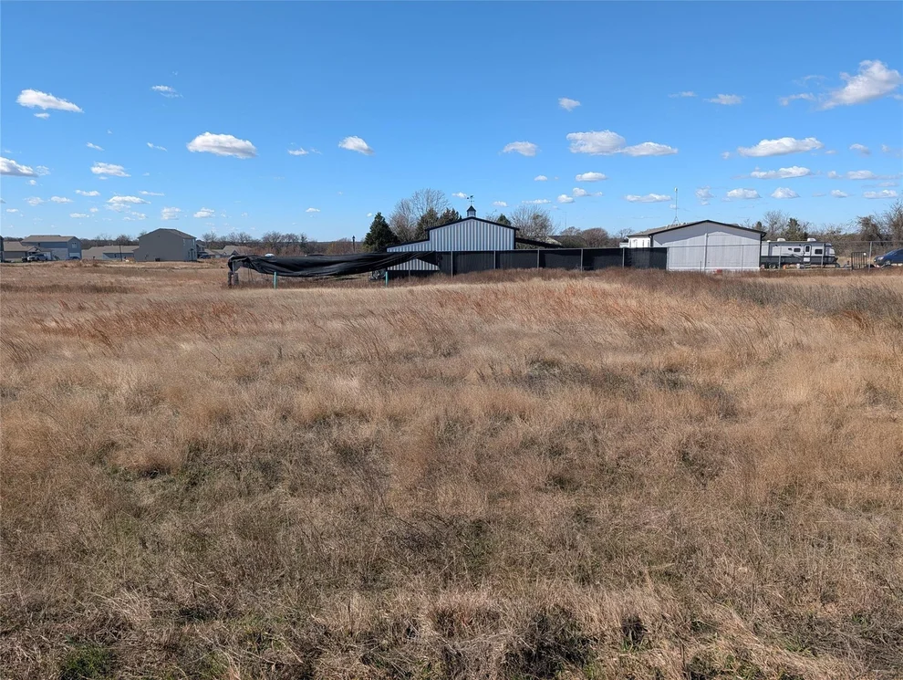 Unit for sale at 276 Victory Drive, Mabank, TX 74147