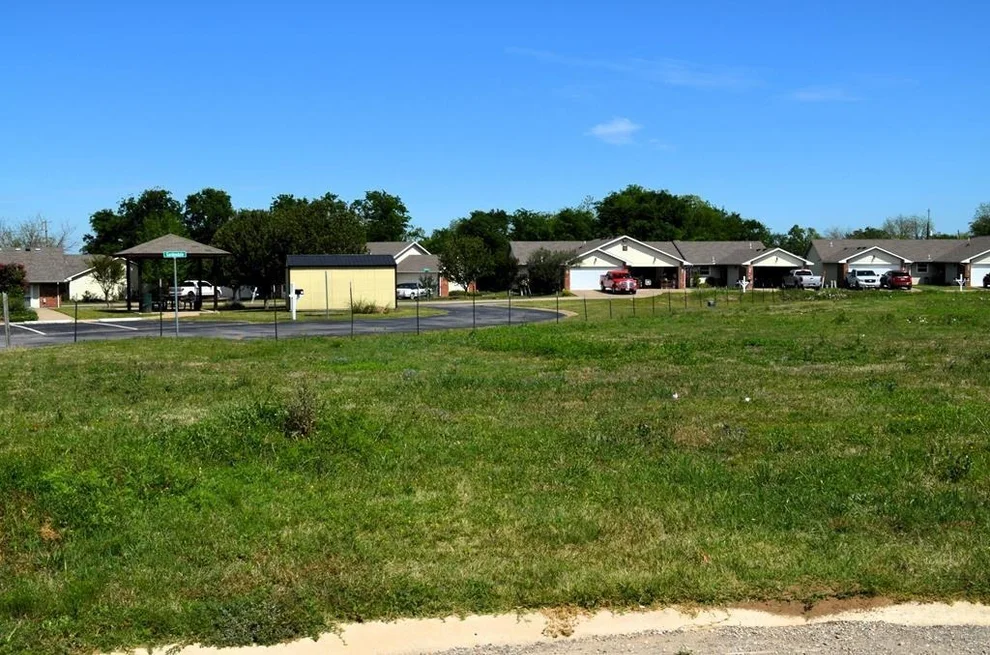 Unit for sale at 206 Preston Circle, Mabank, TX 75147