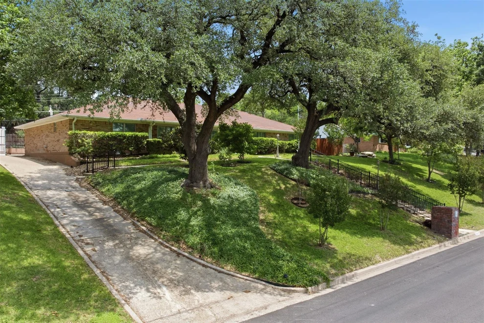 Unit for sale at 1209 Southwood Drive, Woodway, TX 76712