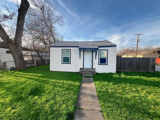 Unit for sale at 1733 Greenfield Avenue, Fort Worth, TX 76102