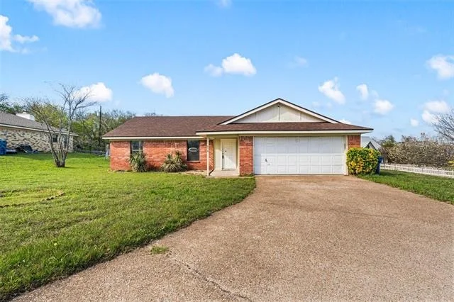 Unit for sale at 614 Circle Creek Drive, Hewitt, TX 76643