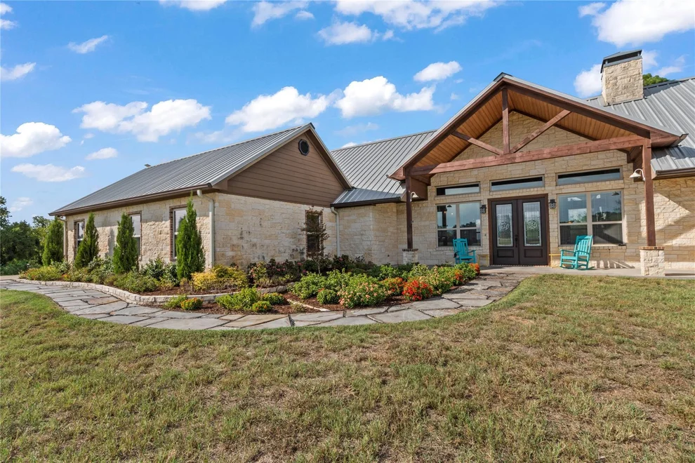 Unit for sale at 4830 Bridle View Court, Athens, TX 75752