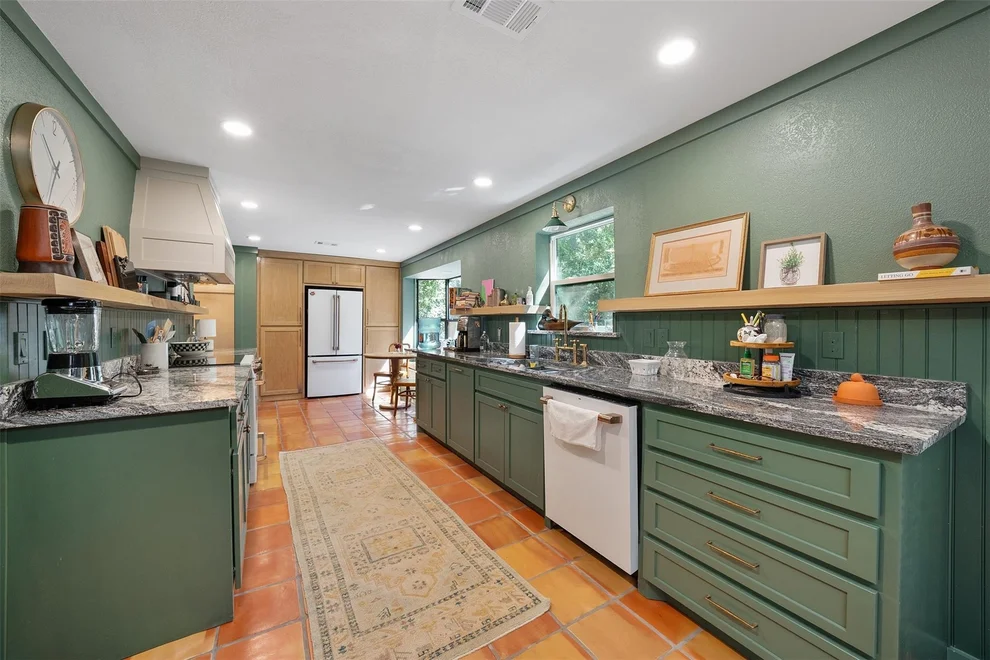 Unit for sale at 20616 E Grove Club Lake Road, Whitehouse, TX 75791
