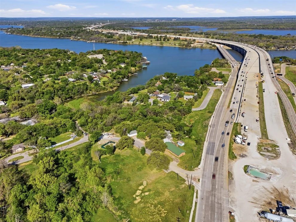 Unit for sale at 7019 Edgemere Place, Lake Worth, TX 76135