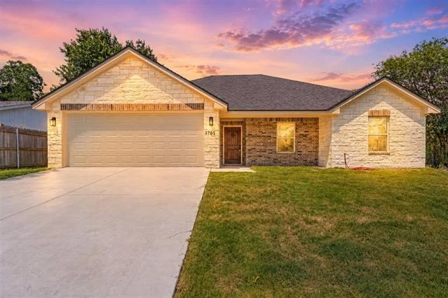 Unit for sale at 3701 Manor Drive, Waco, TX 76706