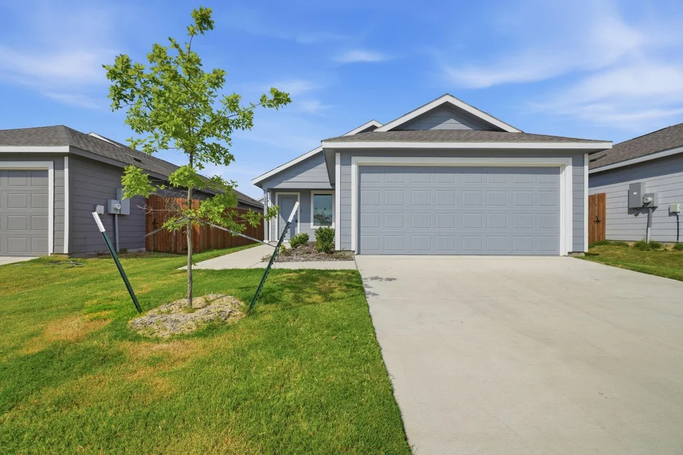 Unit for sale at 205 Poplar Place, Wilmer, TX 75172