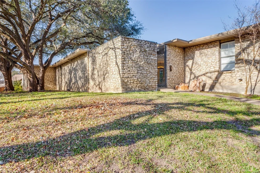 Unit for sale at 4500 Westridge Avenue, Fort Worth, TX 76116