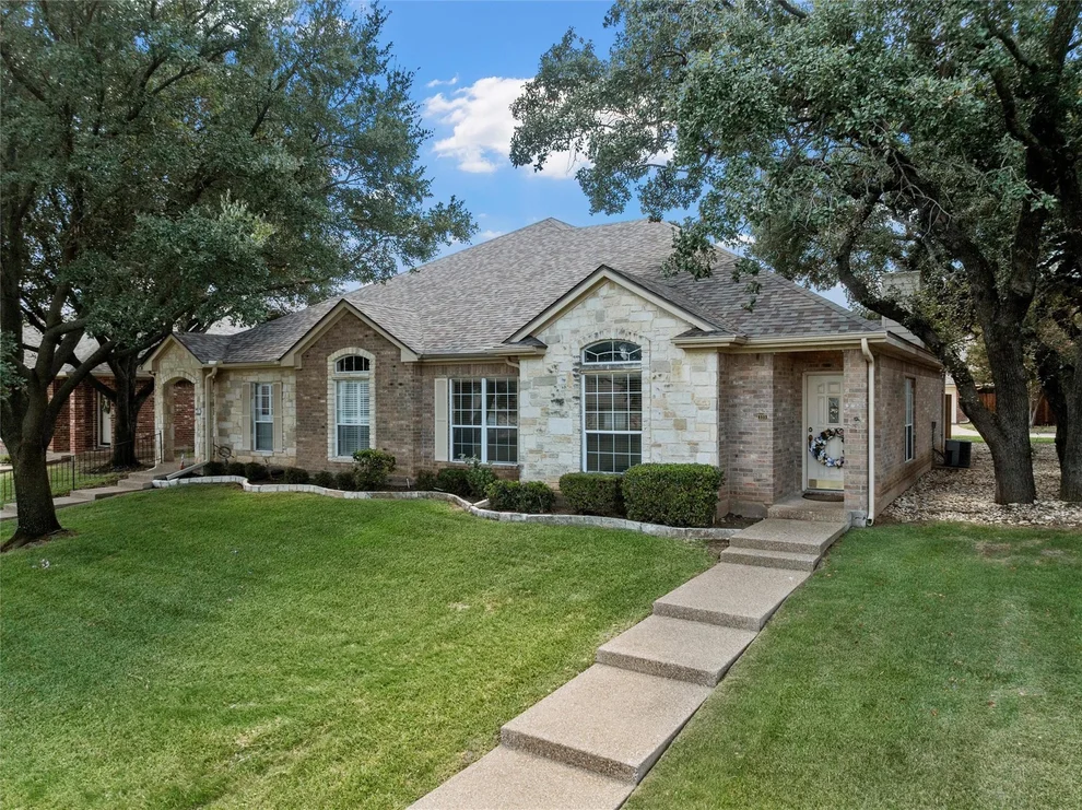 Unit for sale at 333 Old Mill Creek Drive, Woodway, TX 76712