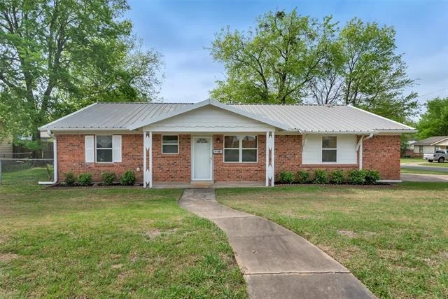 Unit for sale at 146 Bob White Road, Denison, TX 75020