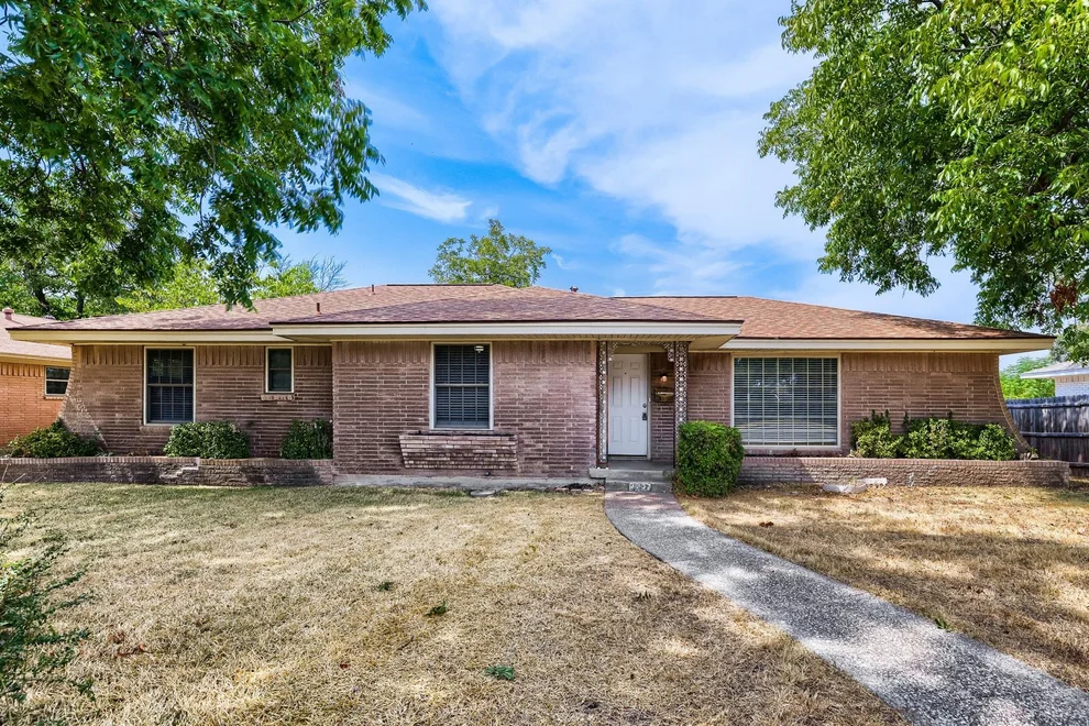Unit for sale at 3337 Boulder Drive, Dallas, TX 75233