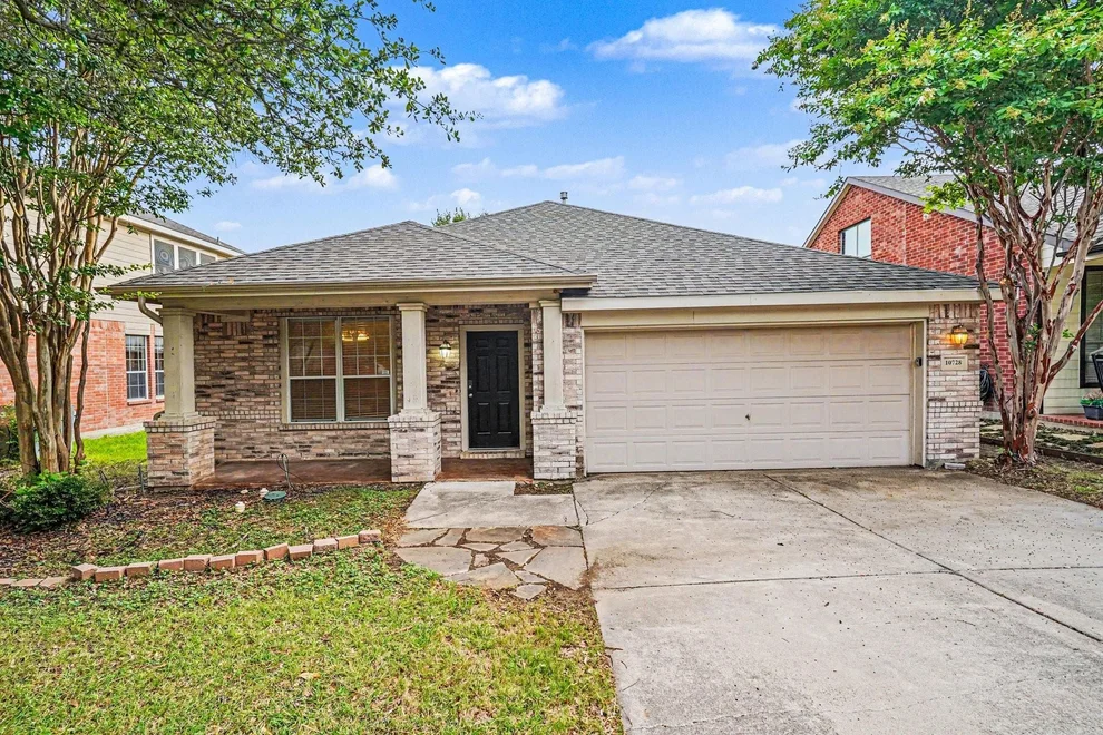 Unit for sale at 10728 Lipan Trail, Fort Worth, TX 76108