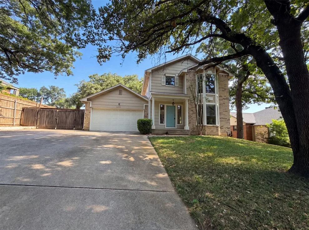 Unit for sale at 3805 Brookfield Drive, Arlington, TX 76001