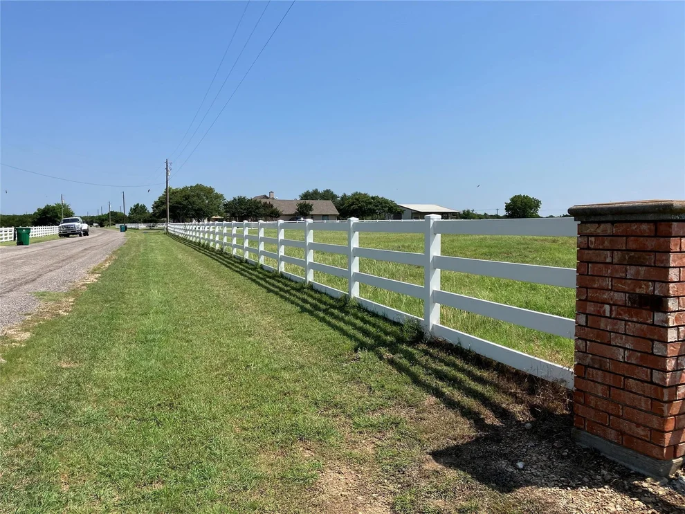 Unit for sale at 1725 Highland Drive, Whitney, TX 76692