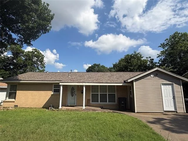 Unit for sale at 1003 Euclid Street, Cleburne, TX 76033