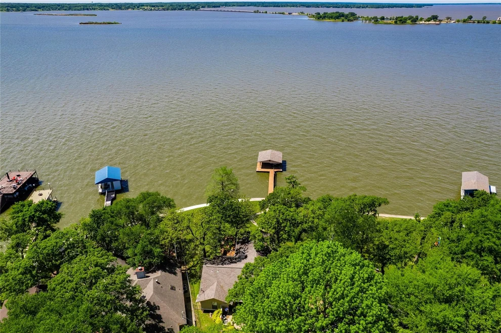 Unit for sale at 154 Ocean Drive, Gun Barrel City, TX 75156