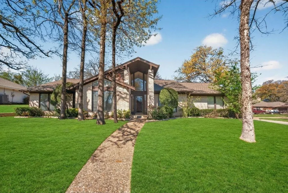 Unit for sale at 1800 High Vista Court, Fort Worth, TX 76112
