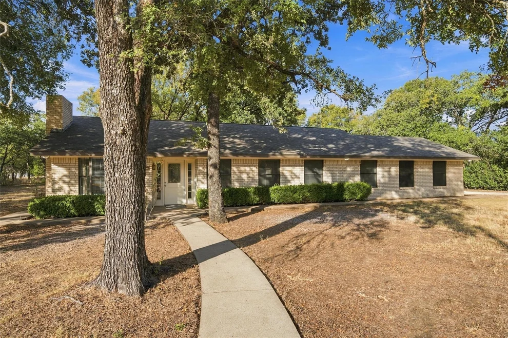 Unit for sale at 167 Tall Timber Trail, Whitney, TX 76692