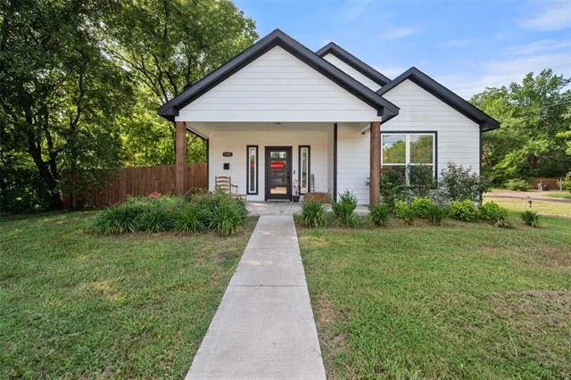 Unit for sale at 1101 MLK Boulevard, Corsicana, TX 75110