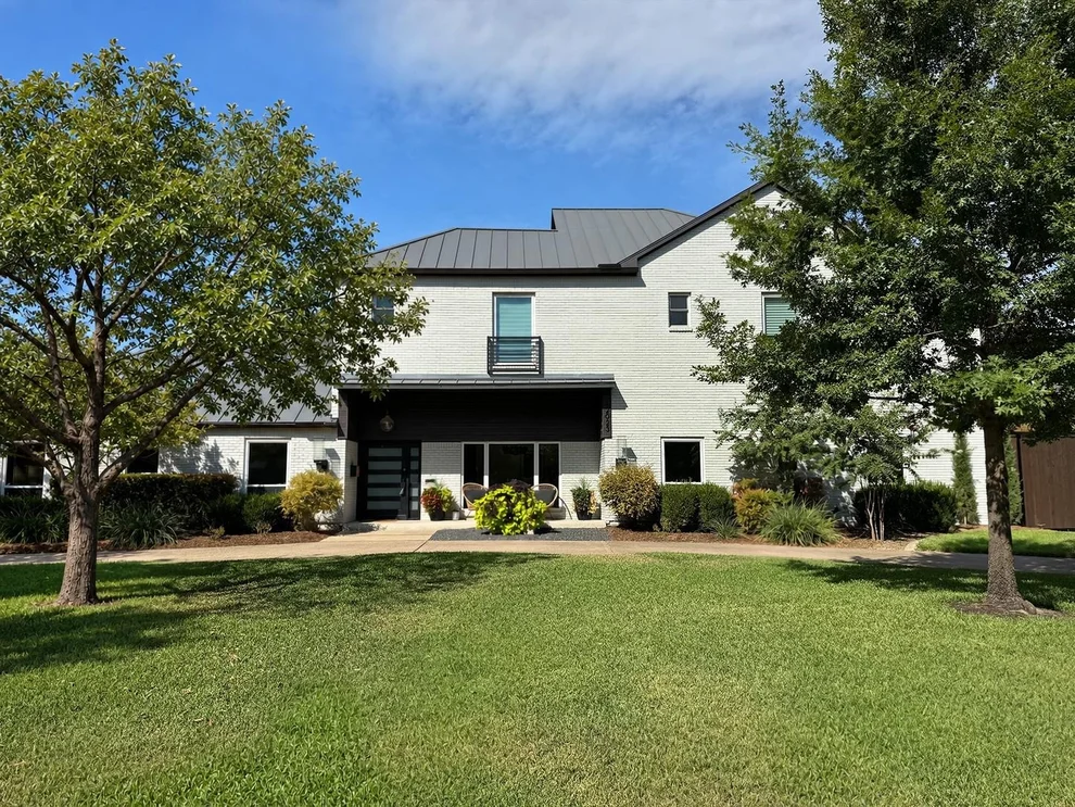 Unit for sale at 12023 Fieldwood Lane, Dallas, TX 75244