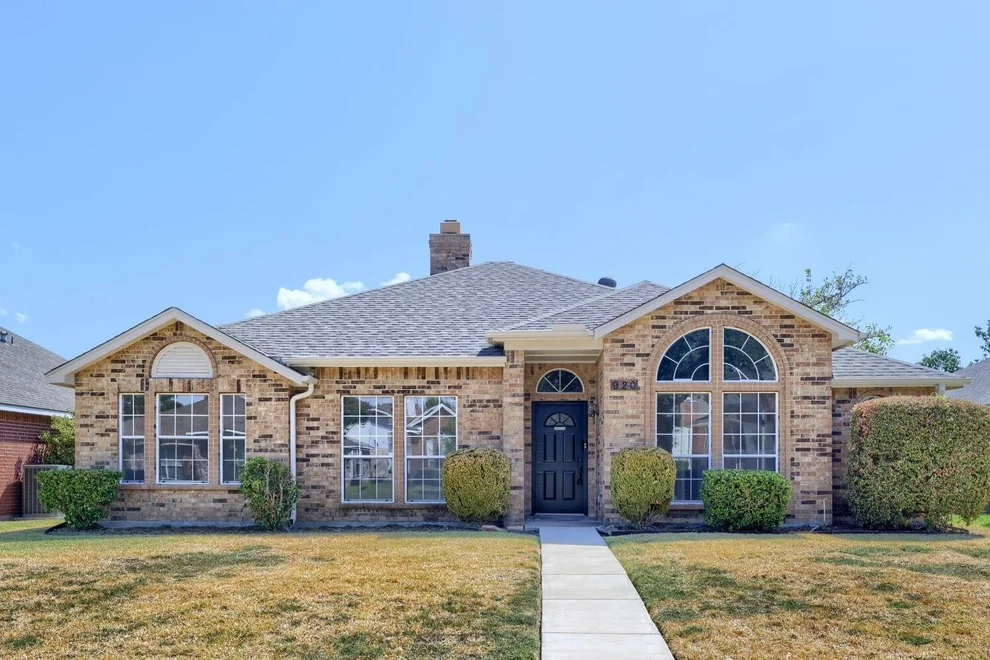 Unit for sale at 920 Jacksonhole Lane, Mesquite, TX 75149