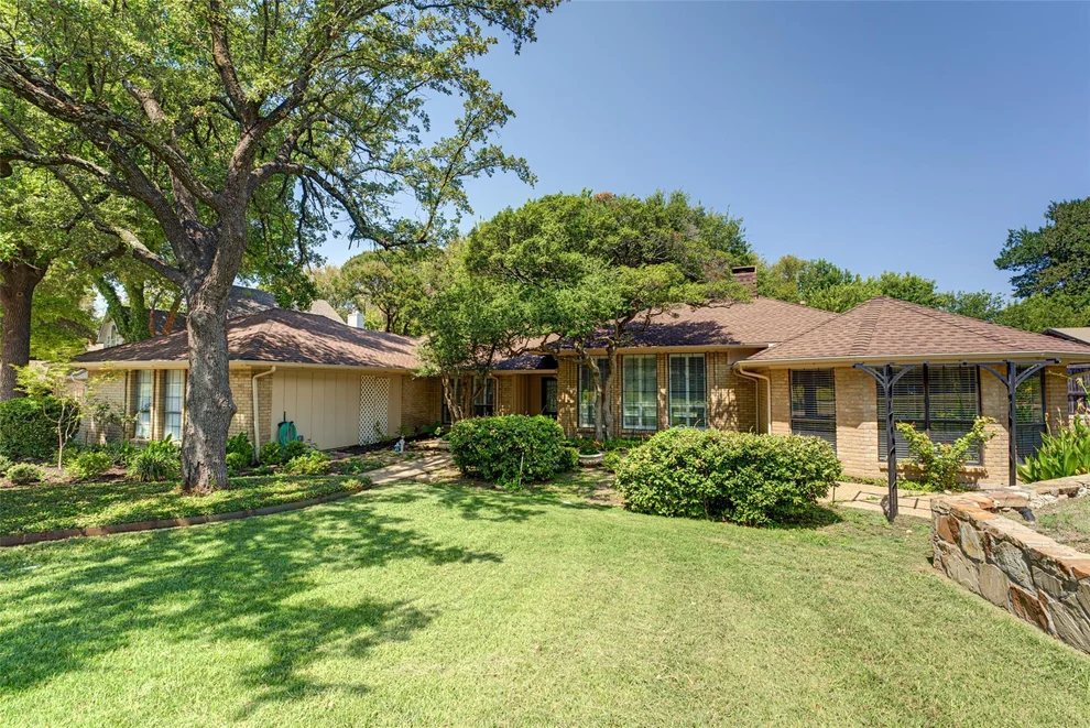 Unit for sale at 1990 Wind Hill Road, Rockwall, TX 75087