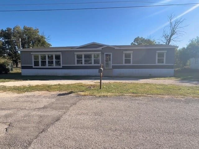 Unit for sale at 705 W Pierce Street, Winters, TX 79567