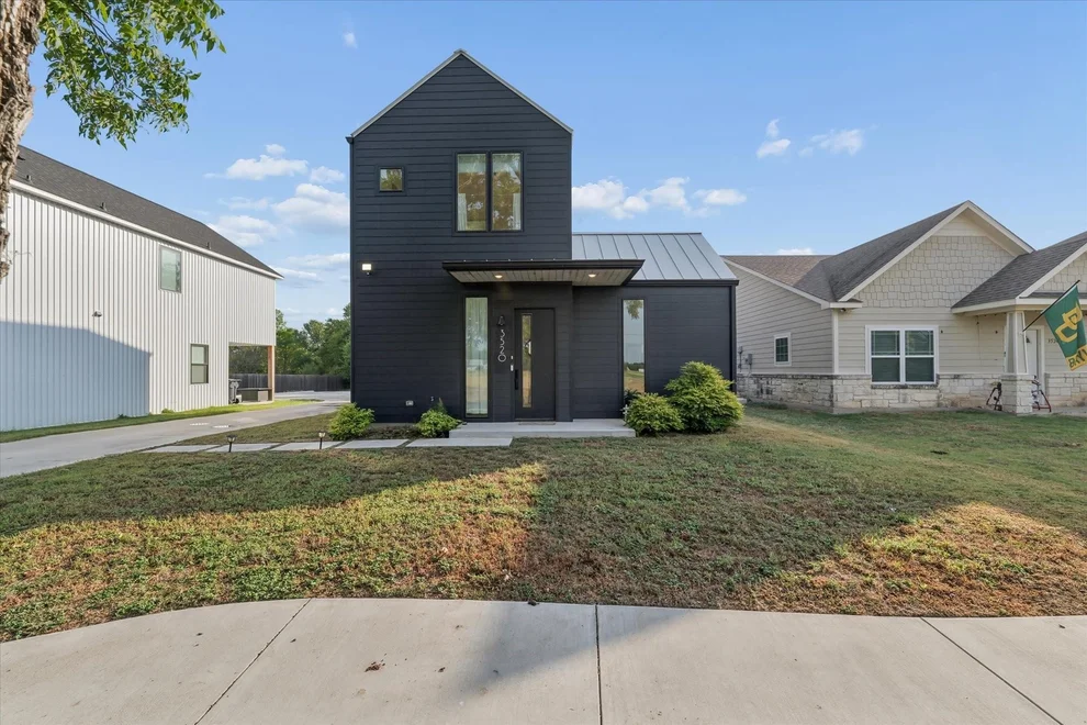 Unit for sale at 3520 S 4TH, Waco, TX 76706
