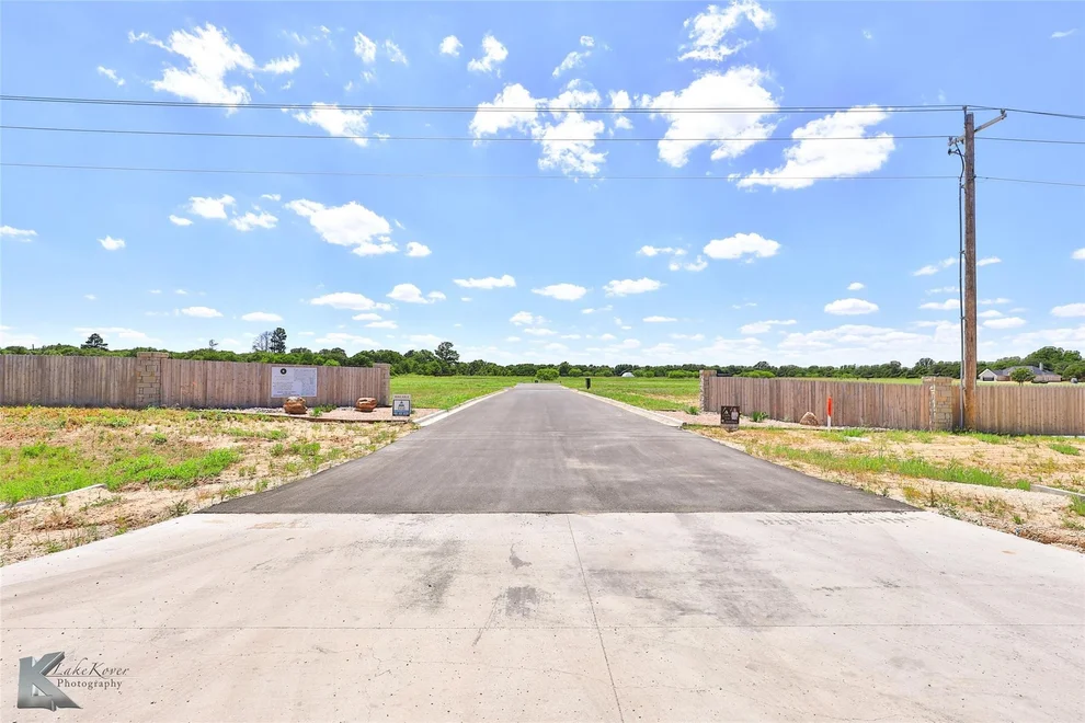 Unit for sale at 1004 Southwind Circle, Clyde, TX 79510