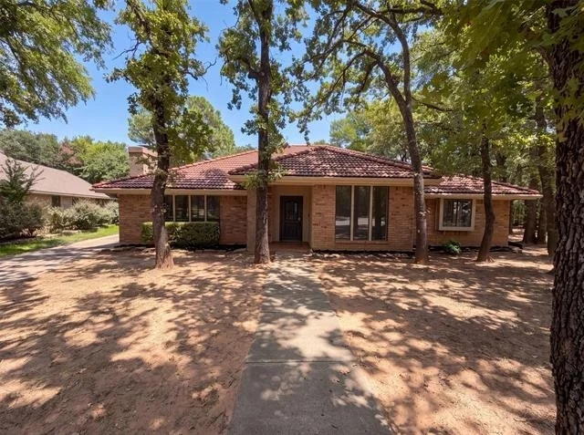 Unit for sale at 9 Muirfield Court, Trophy Club, TX 76262