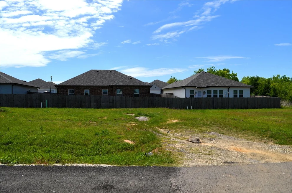 Unit for sale at 309 Rike Road, Mabank, TX 75147