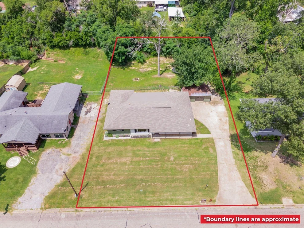 Unit for sale at 137 Gardner Drive, Palestine, TX 75803