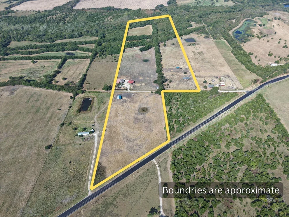 Unit for sale at 7580 County Road 4807, Ladonia, TX 75449