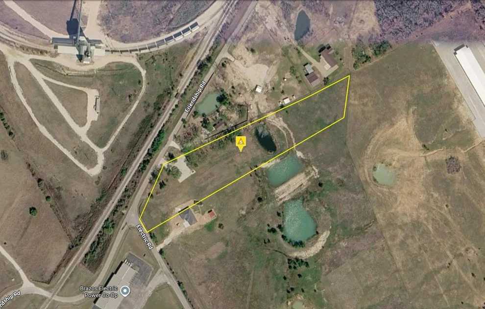 Unit for sale at 7019 Friendship Road, Granbury, TX 76048