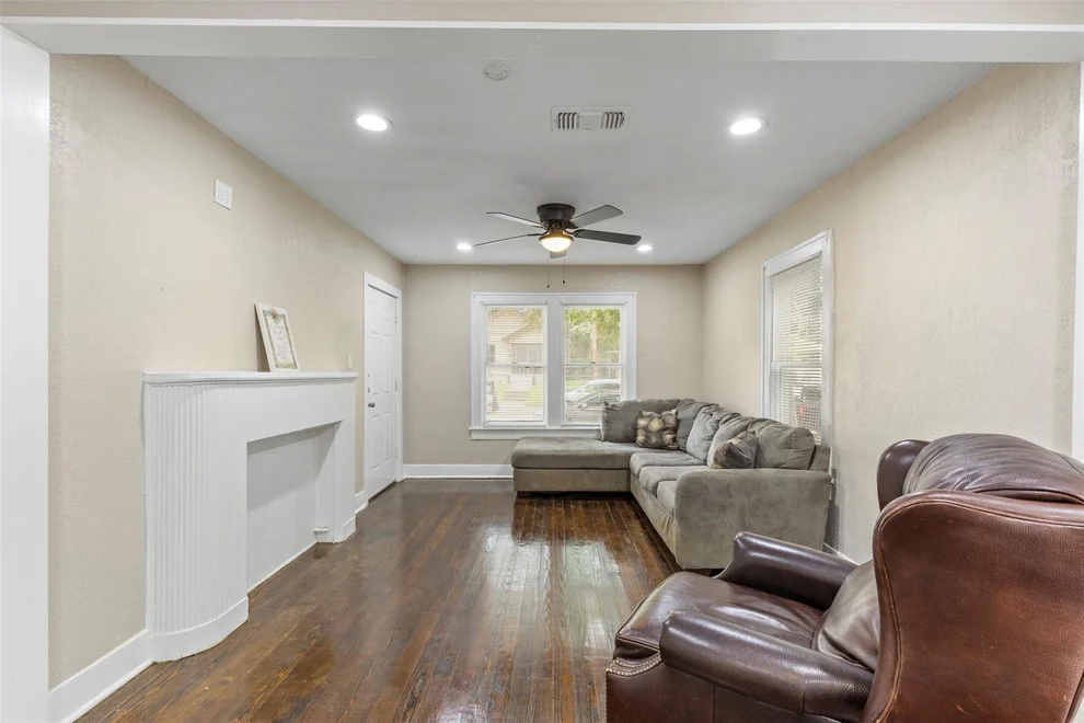 Unit for sale at 3227 Spring Avenue, Dallas, TX 75215