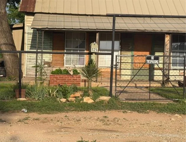Unit for sale at 125 Lombard Street, Baird, TX 79504