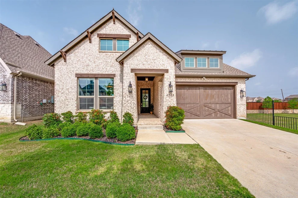 Unit for sale at 4753 Brockwell Drive, Carrollton, TX 75010