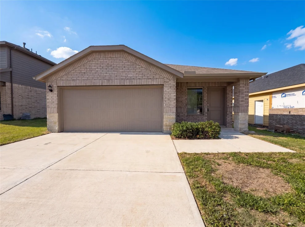 Unit for sale at 13592 Gunsmoke Lane, Cresson, TX 76035