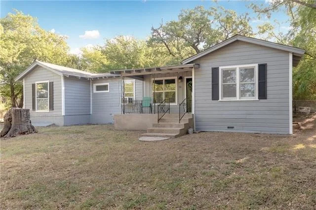 Unit for sale at 424 Wilshire Avenue, Azle, TX 76020