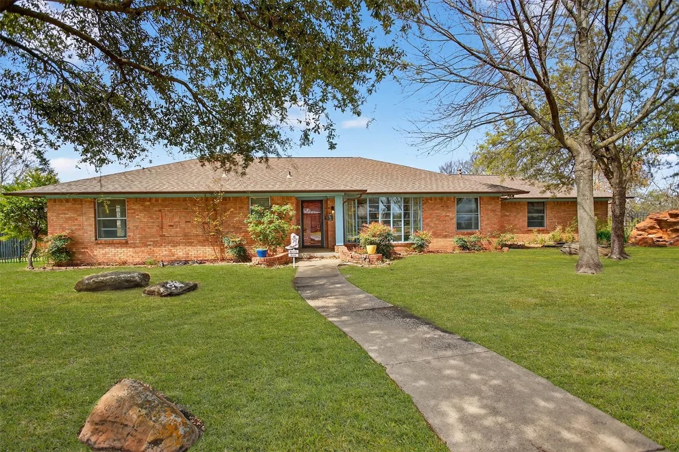 Unit for sale at 902 S Alamo Road, Rockwall, TX 75087