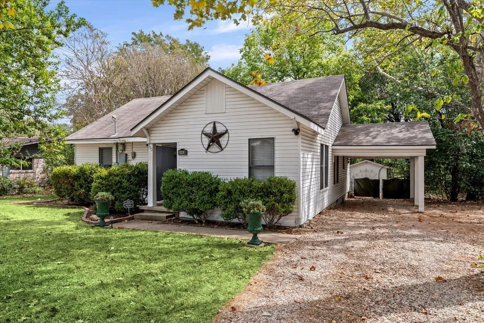 Unit for sale at 302 W Billington Drive, Robinson, TX 76706