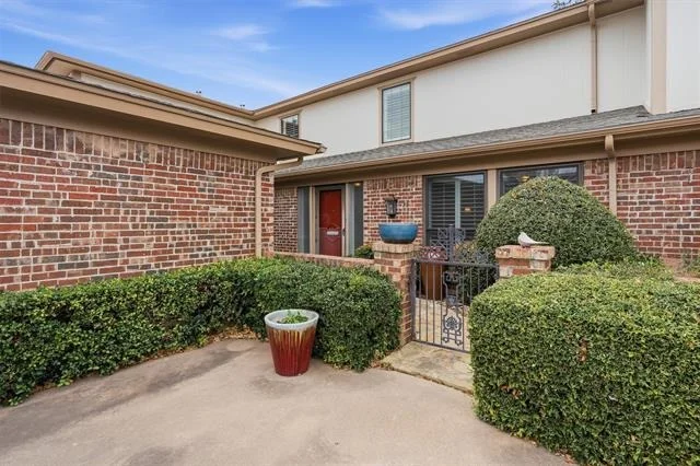 Unit for sale at 79 One Main Place, Benbrook, TX 76126