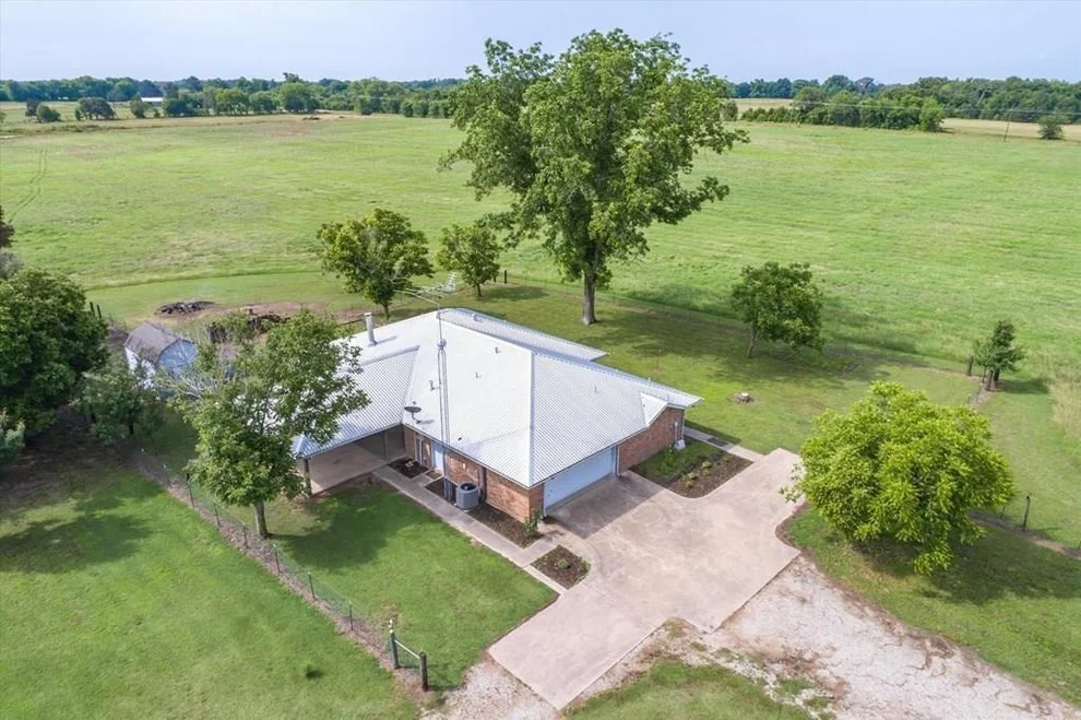 Unit for sale at 290 A Vz County Road 3222, Wills Point, TX 75169