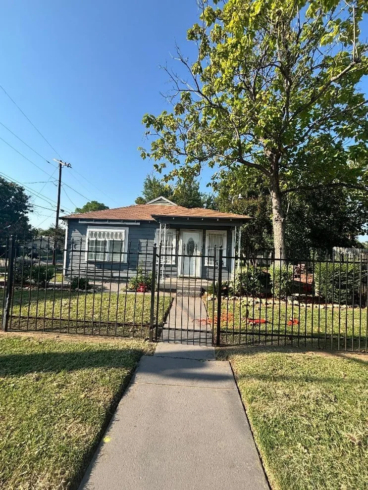 Unit for sale at 3801 E Berry Street, Fort Worth, TX 76105