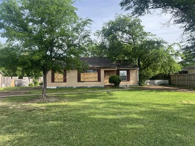 Unit for sale at 738 Houston Street, Sulphur Springs, TX 75482