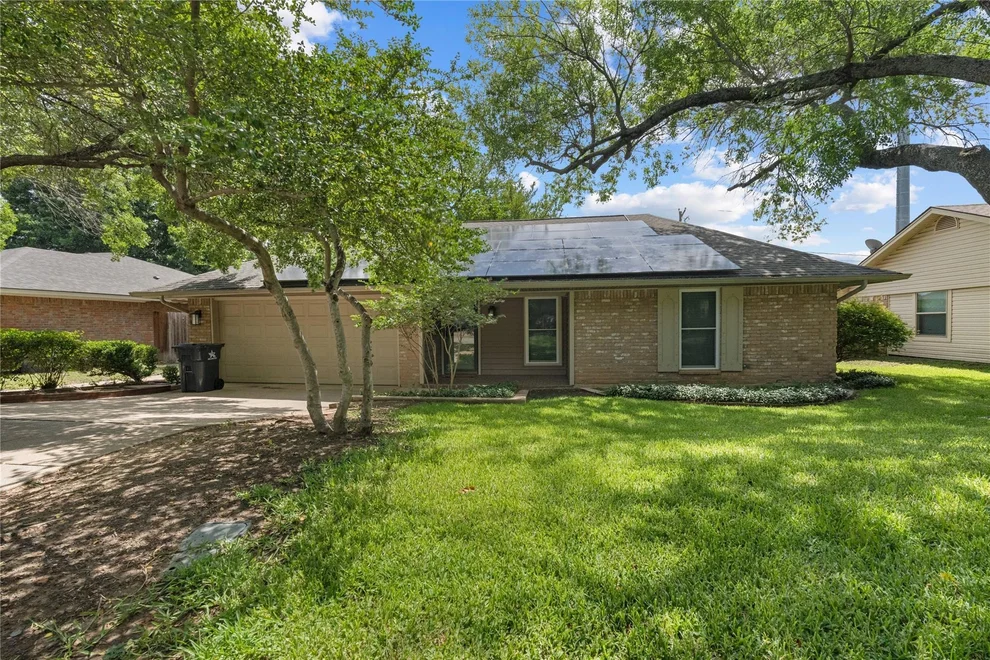 Unit for sale at 2509 Smouldering Wood Drive, Arlington, TX 76016