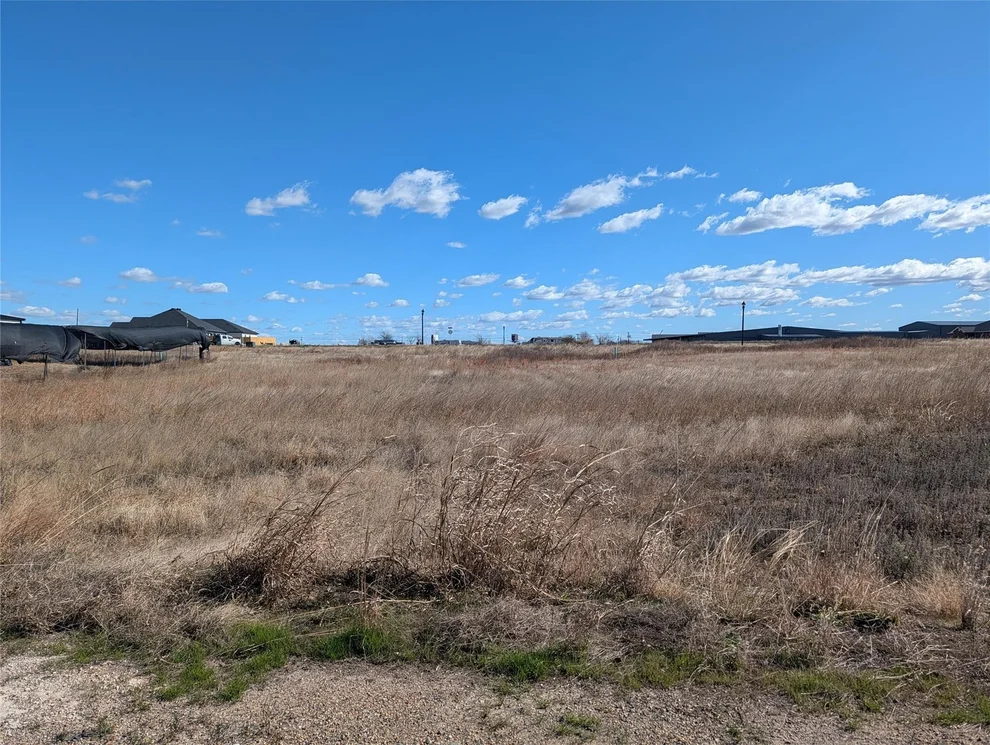 Unit for sale at 100 Brennon Circle, Mabank, TX 75147