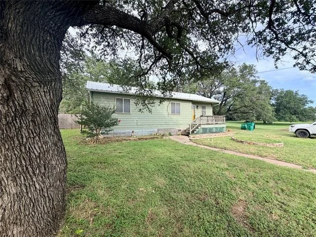 Unit for sale at 1902 Cline Street, Goldthwaite, TX 76844