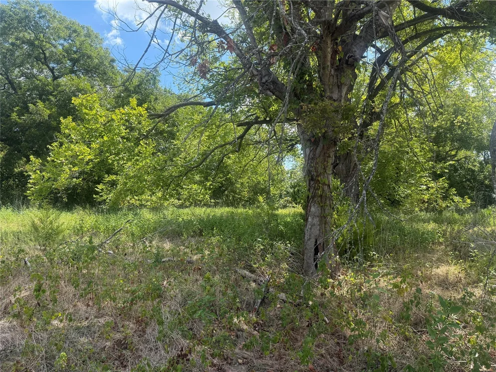 Unit for sale at 2200 Orchard, Waco, TX 76705