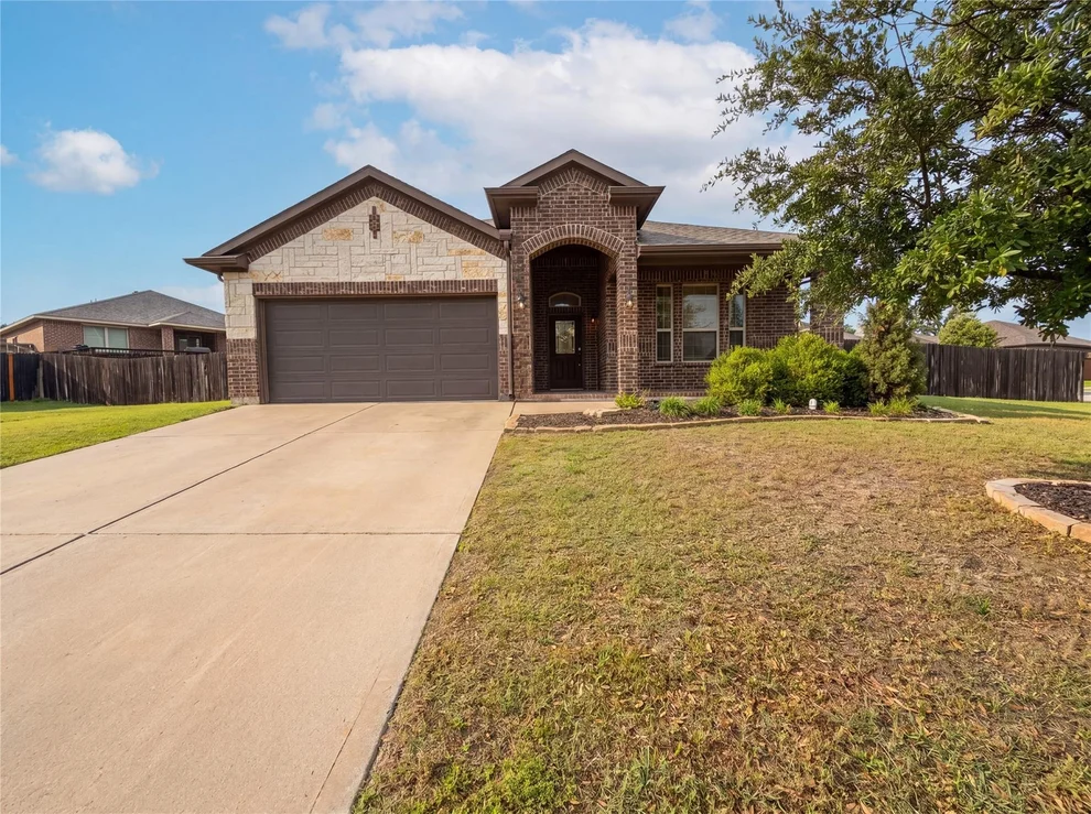 Unit for sale at 1217 Ashley Drive, Weatherford, TX 76087